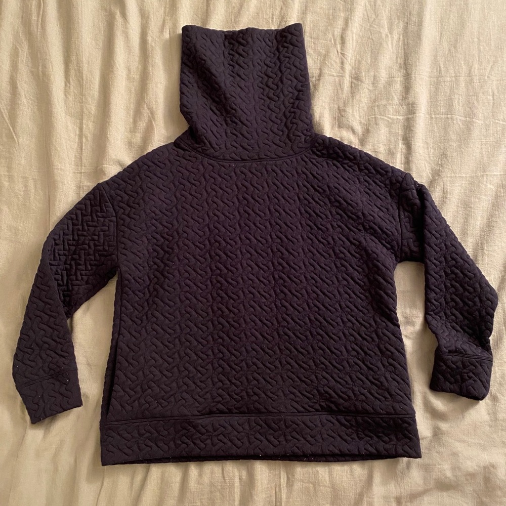 Gap Fit quilted sweater